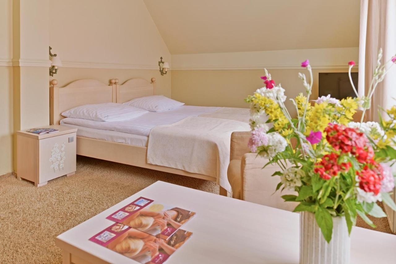 אושנו לובוסקי Afrodyta Spa & Wellness Resort מראה חיצוני תמונה