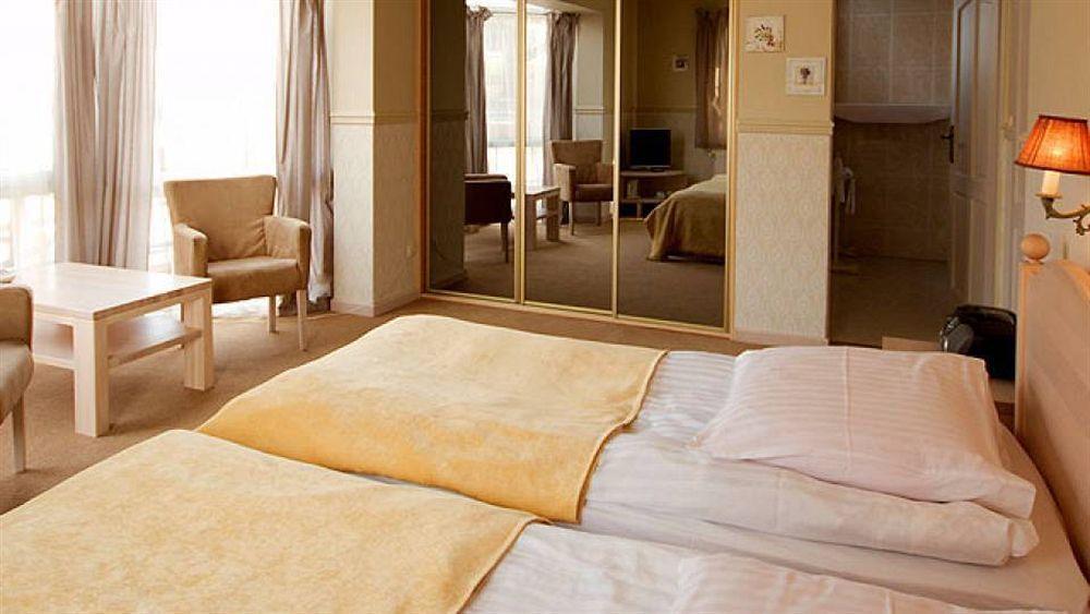 אושנו לובוסקי Afrodyta Spa & Wellness Resort מראה חיצוני תמונה